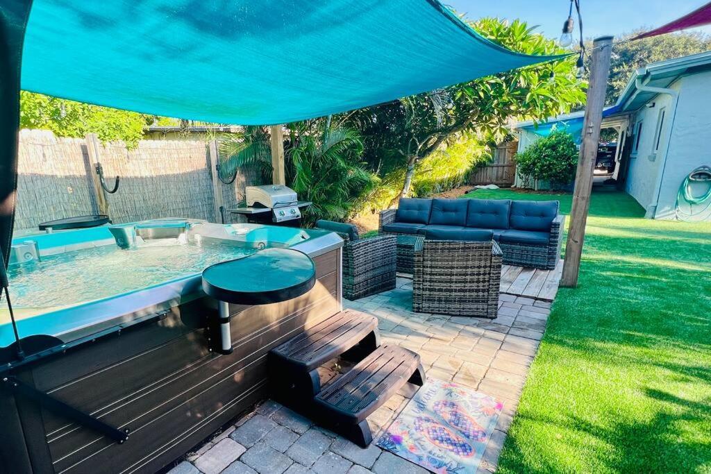 Luxury 2/2 Private Oasis W/Hot Tub Walk To Beach Cape Canaveral Buitenkant foto